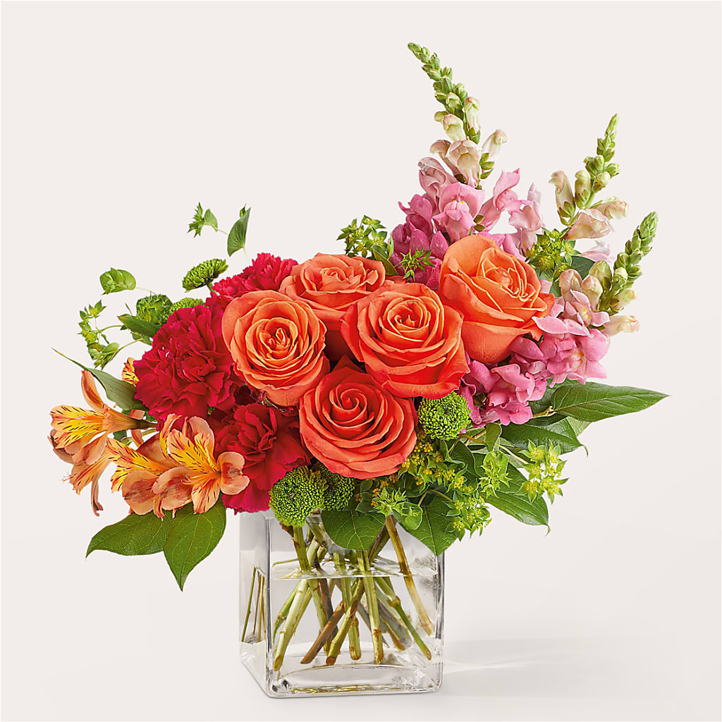 Cosmopolitan Bouquet – Poplar Flower Shop, Terre Haute IN