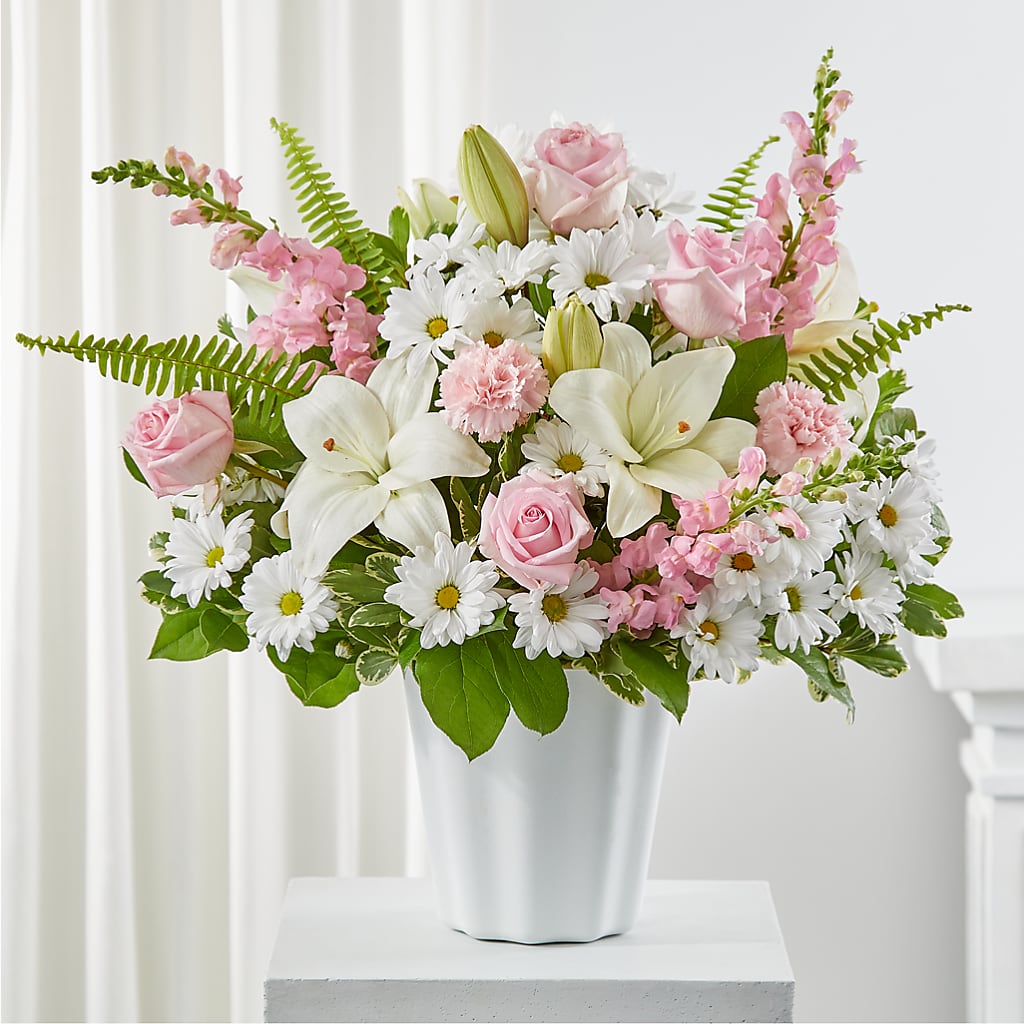 Soft Touch Tabletop Basket – Poplar Flower Shop, Terre Haute IN