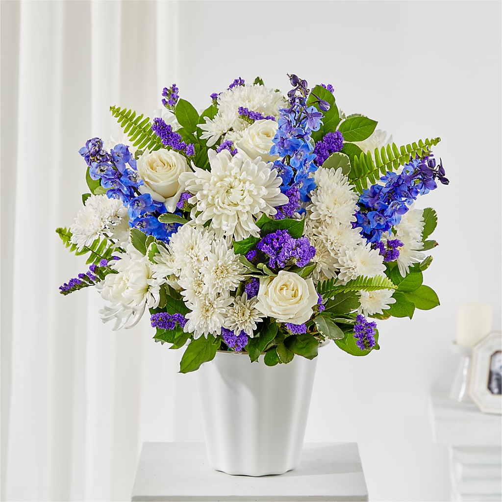 Hold Dear Tabletop Basket – Poplar Flower Shop, Terre Haute IN