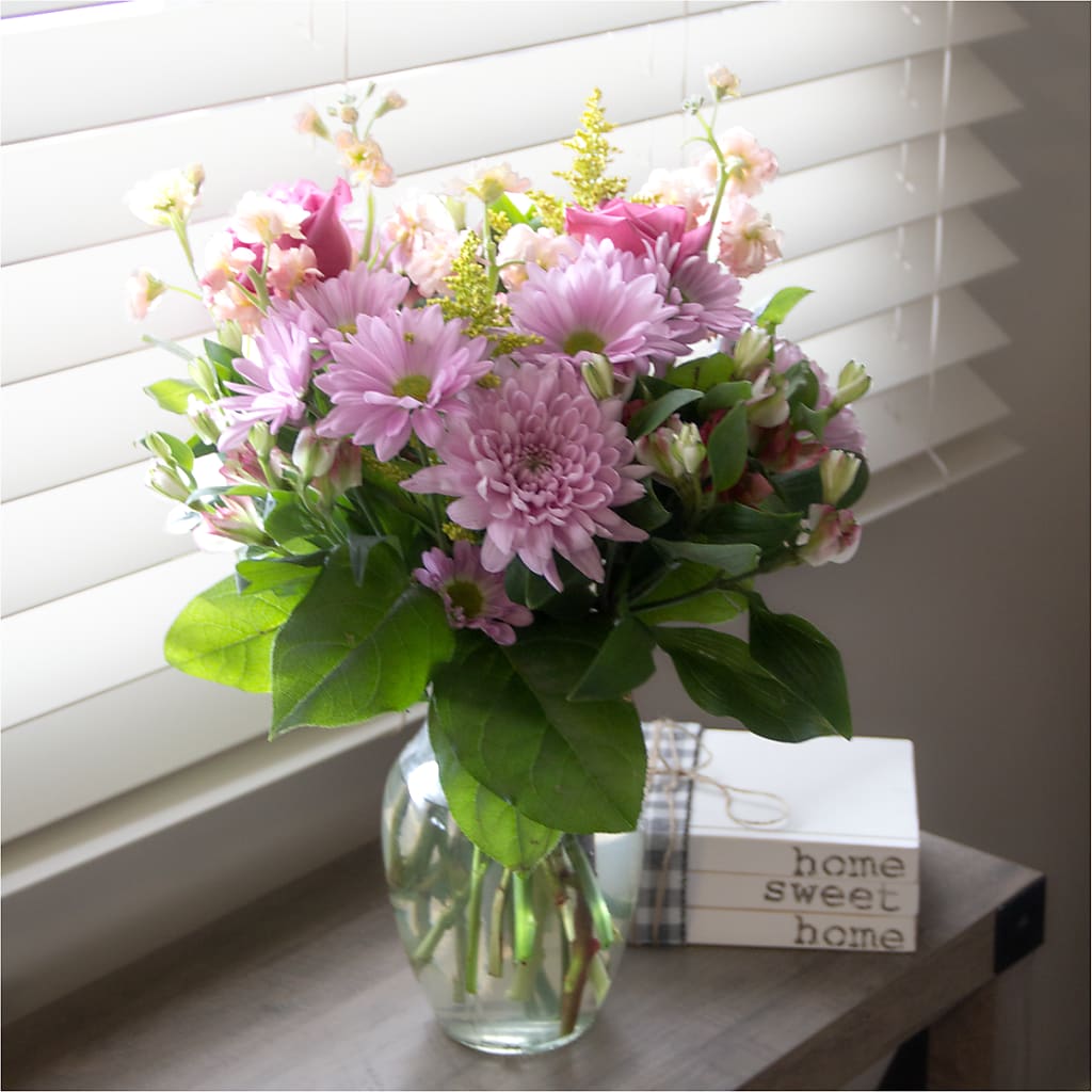 Pastel Tradition - A Florist Original –  Poplar Flower Shop, Terre Haute IN
