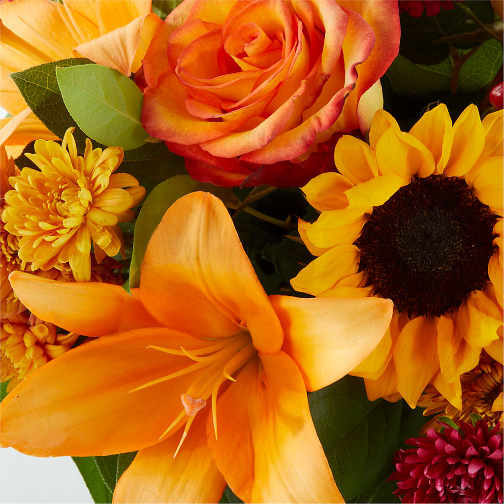 Grateful Centerpiece –  Poplar Flower Shop, Terre Haute IN